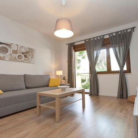 Rr Apartment Pula Buitenkant foto